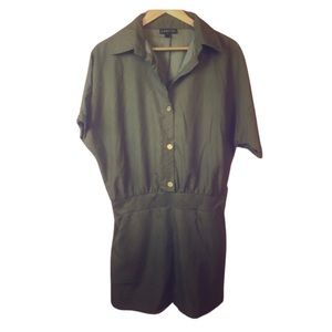 ARMY GREEN DRESS WITH POCKETS!!